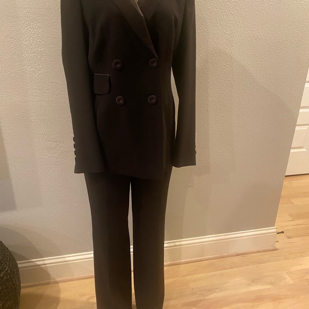 AKRIS Elegant chocolate brown Double-Breasted Tuxedo pants suit sz 10